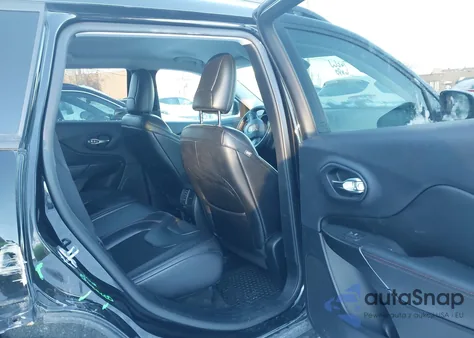 2019 Jeep Cherokee Trailhawk 4X4 z USA, uszkodzony, nr VIN 1C4PJMBX1KD256978